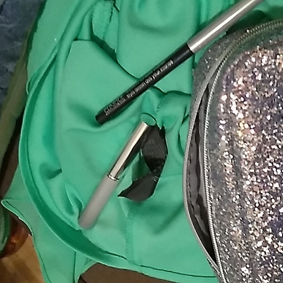 Makeup - Picture 5 of 6